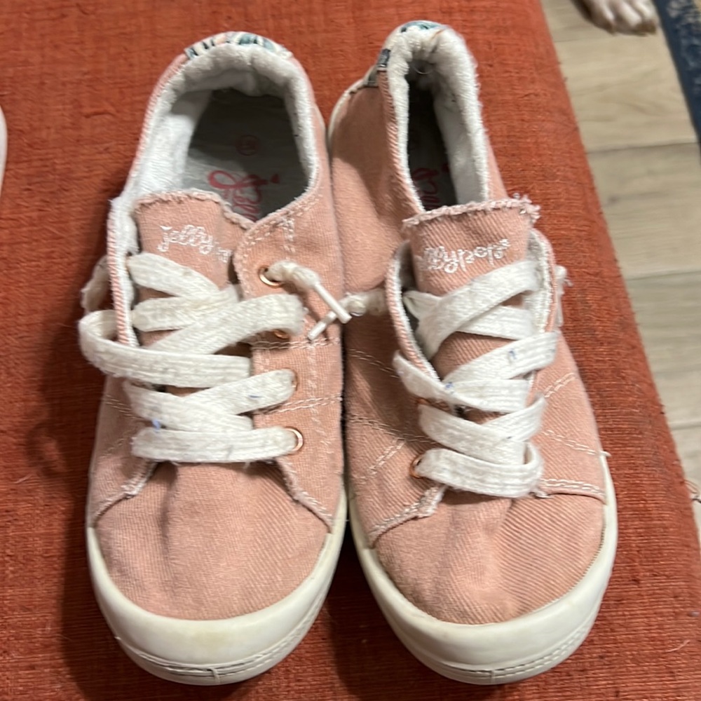 Gently worn Jelly Pop comfort fit sneakers. Pink . Size 6.5